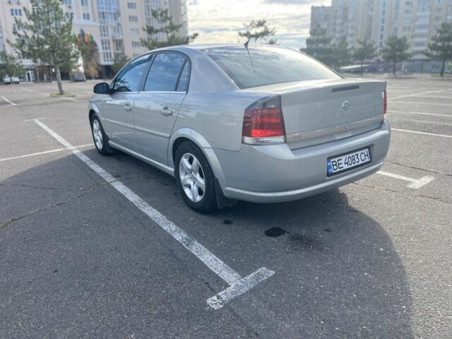 Серый Опель Вектра, объемом двигателя 2.2 л и пробегом 252 тыс. км за 5800 $, фото 4 на Automoto.ua
