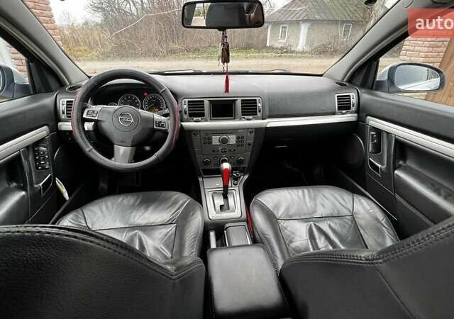 Серый Опель Вектра, объемом двигателя 2.2 л и пробегом 288 тыс. км за 4800 $, фото 7 на Automoto.ua