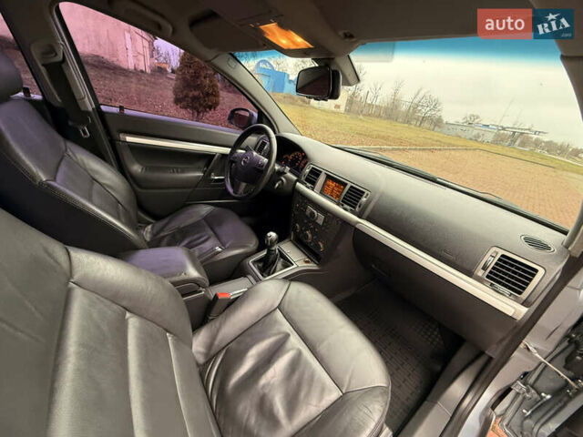 Сірий Опель Вектра, об'ємом двигуна 2.2 л та пробігом 188 тис. км за 5300 $, фото 7 на Automoto.ua