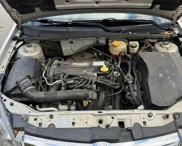 Серый Опель Вектра, объемом двигателя 2.2 л и пробегом 258 тыс. км за 5500 $, фото 13 на Automoto.ua