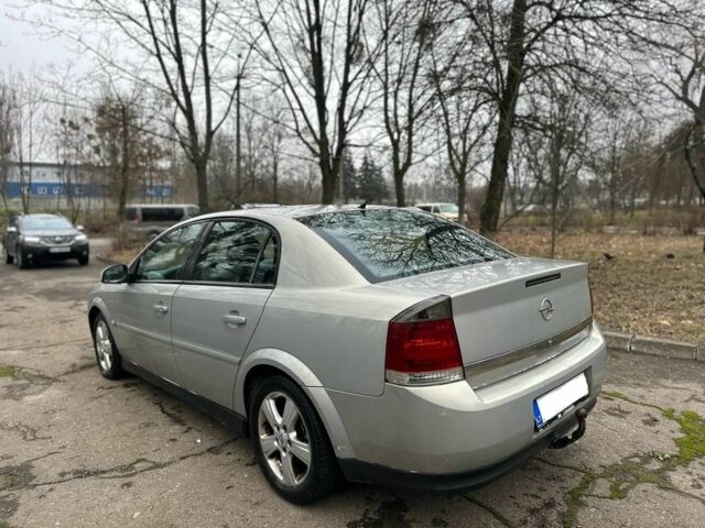 Серый Опель Вектра, объемом двигателя 0 л и пробегом 251 тыс. км за 1550 $, фото 2 на Automoto.ua