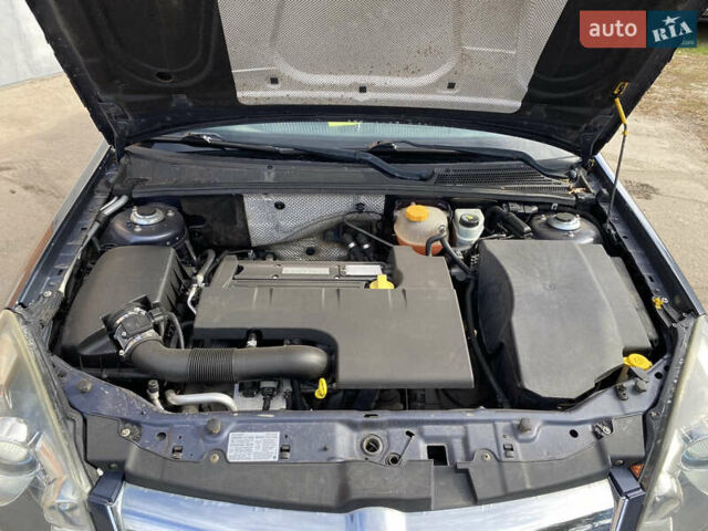 Сірий Опель Вектра, об'ємом двигуна 2.21 л та пробігом 172 тис. км за 5350 $, фото 8 на Automoto.ua