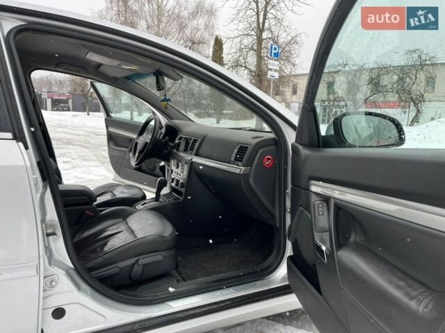 Серый Опель Вектра, объемом двигателя 2.2 л и пробегом 314 тыс. км за 4500 $, фото 18 на Automoto.ua