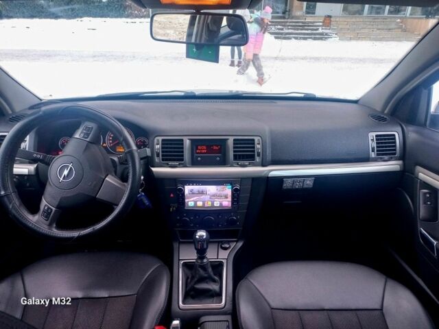 Серый Опель Вектра, объемом двигателя 2 л и пробегом 174 тыс. км за 4100 $, фото 4 на Automoto.ua