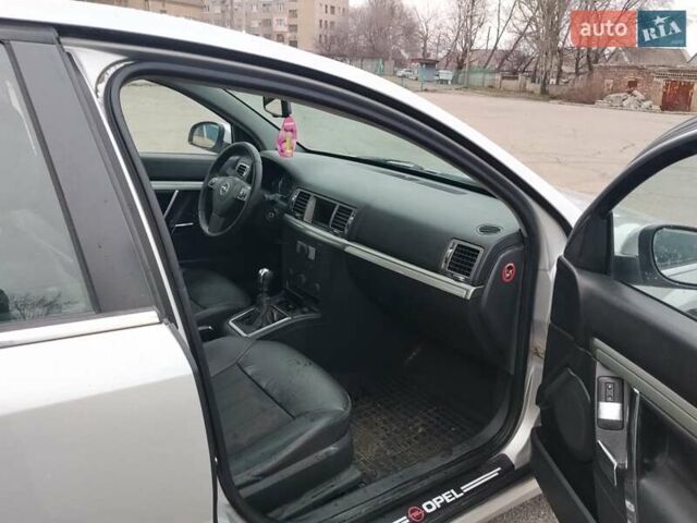 Серый Опель Вектра, объемом двигателя 2.2 л и пробегом 153 тыс. км за 5200 $, фото 5 на Automoto.ua
