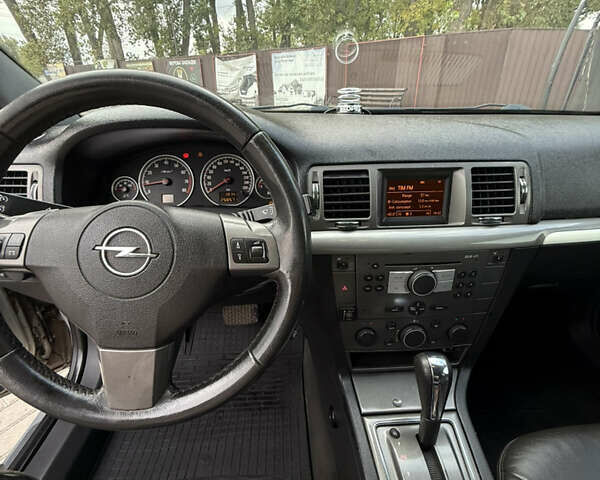 Серый Опель Вектра, объемом двигателя 2.2 л и пробегом 258 тыс. км за 5500 $, фото 5 на Automoto.ua