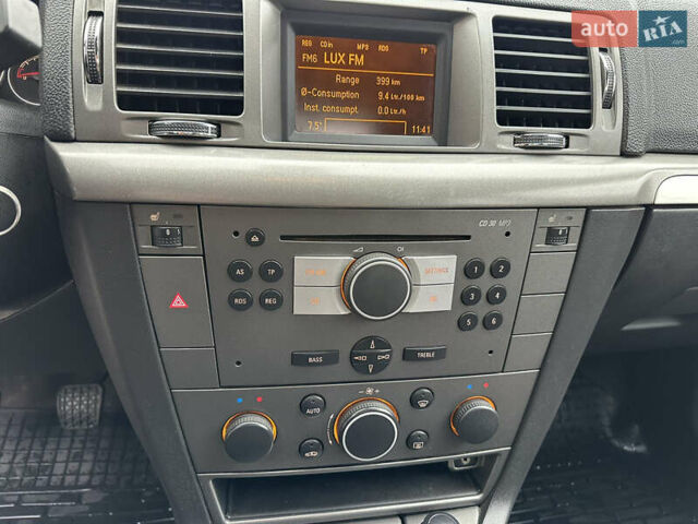 Сірий Опель Вектра, об'ємом двигуна 2.2 л та пробігом 232 тис. км за 4350 $, фото 12 на Automoto.ua