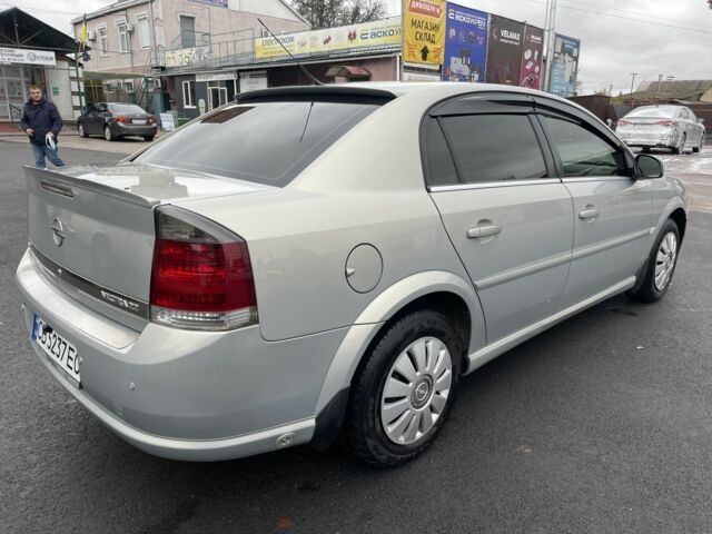 Сірий Опель Вектра, об'ємом двигуна 2.2 л та пробігом 220 тис. км за 4850 $, фото 1 на Automoto.ua