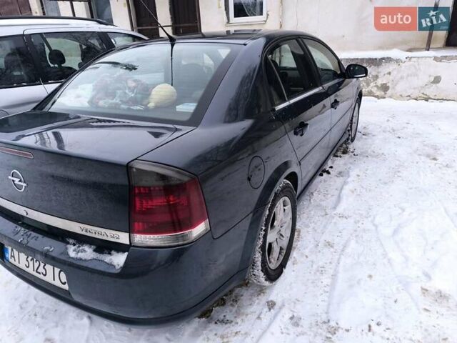 Серый Опель Вектра, объемом двигателя 2.2 л и пробегом 177 тыс. км за 4300 $, фото 1 на Automoto.ua