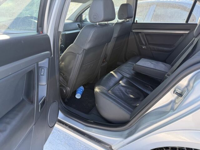 Серый Опель Вектра, объемом двигателя 2.2 л и пробегом 195 тыс. км за 6300 $, фото 4 на Automoto.ua