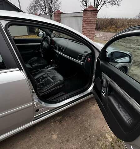 Серый Опель Вектра, объемом двигателя 2.2 л и пробегом 288 тыс. км за 4800 $, фото 10 на Automoto.ua