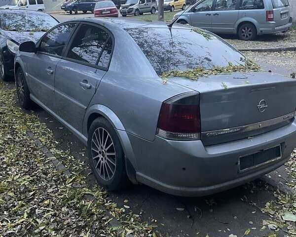 Серый Опель Вектра, объемом двигателя 2.2 л и пробегом 370 тыс. км за 3300 $, фото 2 на Automoto.ua