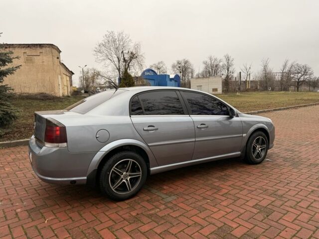 Серый Опель Вектра, объемом двигателя 2.2 л и пробегом 188 тыс. км за 5400 $, фото 1 на Automoto.ua