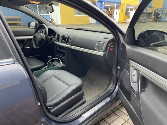 Сірий Опель Вектра, об'ємом двигуна 1.8 л та пробігом 101 тис. км за 4600 $, фото 5 на Automoto.ua