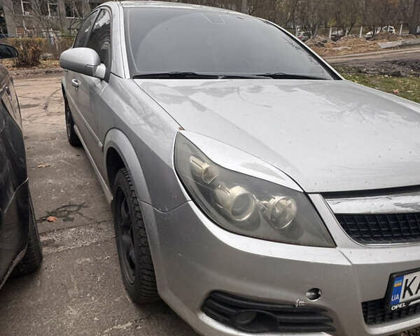 Серый Опель Вектра, объемом двигателя 2.2 л и пробегом 356 тыс. км за 5000 $, фото 3 на Automoto.ua