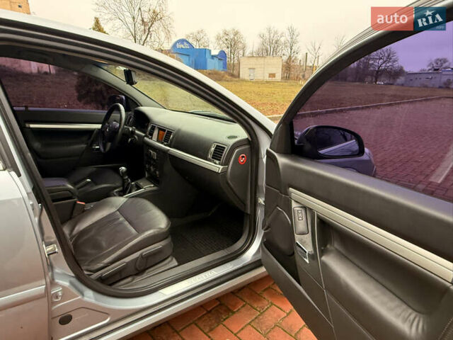 Серый Опель Вектра, объемом двигателя 2.2 л и пробегом 188 тыс. км за 5300 $, фото 11 на Automoto.ua