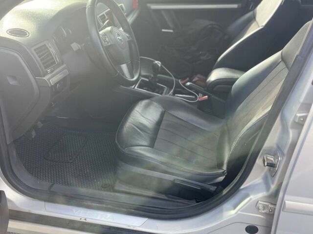 Серый Опель Вектра, объемом двигателя 2.2 л и пробегом 252 тыс. км за 5800 $, фото 7 на Automoto.ua