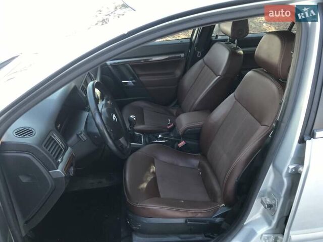 Сірий Опель Вектра, об'ємом двигуна 2.2 л та пробігом 260 тис. км за 5300 $, фото 11 на Automoto.ua