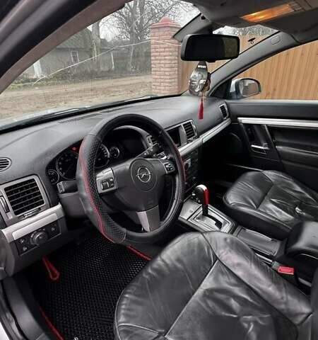 Серый Опель Вектра, объемом двигателя 2.2 л и пробегом 288 тыс. км за 4800 $, фото 6 на Automoto.ua