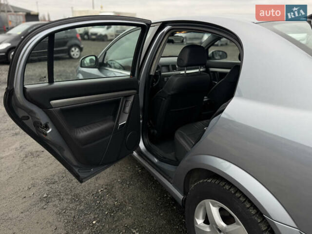 Серый Опель Вектра, объемом двигателя 2.2 л и пробегом 140 тыс. км за 6900 $, фото 17 на Automoto.ua