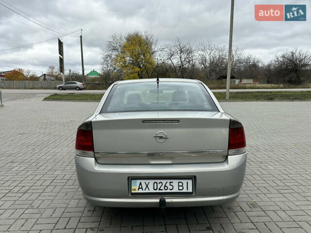 Сірий Опель Вектра, об'ємом двигуна 2.2 л та пробігом 232 тис. км за 4350 $, фото 4 на Automoto.ua