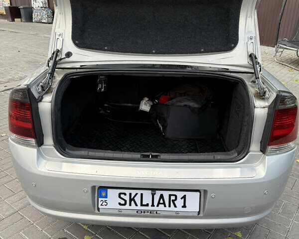 Серый Опель Вектра, объемом двигателя 2.2 л и пробегом 258 тыс. км за 5500 $, фото 12 на Automoto.ua