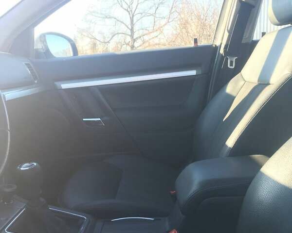 Серый Опель Вектра, объемом двигателя 1.8 л и пробегом 220 тыс. км за 5500 $, фото 18 на Automoto.ua