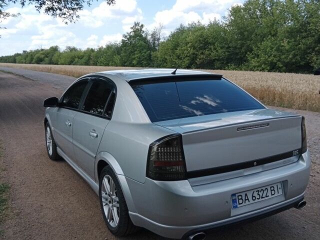 Серый Опель Вектра, объемом двигателя 2.2 л и пробегом 250 тыс. км за 6500 $, фото 3 на Automoto.ua