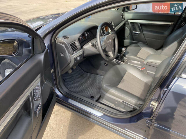 Сірий Опель Вектра, об'ємом двигуна 2.21 л та пробігом 172 тис. км за 5350 $, фото 9 на Automoto.ua