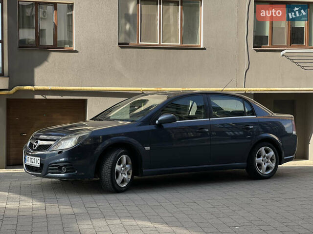 Опель Вектра 2008 в Ивано-Франковске на Automoto.ua Серый Опель Вектра, объемом двигателя 2.2 л и пробегом 160 тыс. км за 5900 $, фото 3 на Automoto.ua