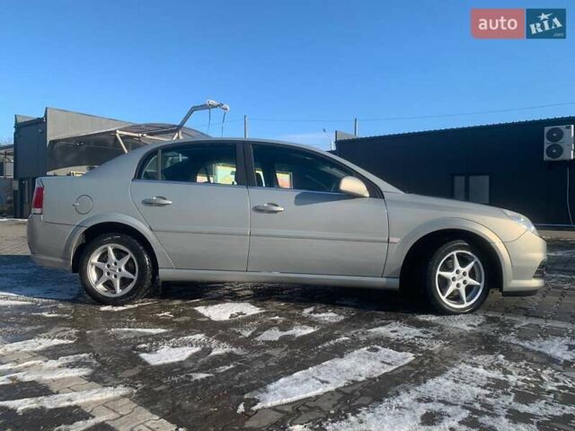Серый Опель Вектра, объемом двигателя 1.8 л и пробегом 220 тыс. км за 5500 $, фото 3 на Automoto.ua