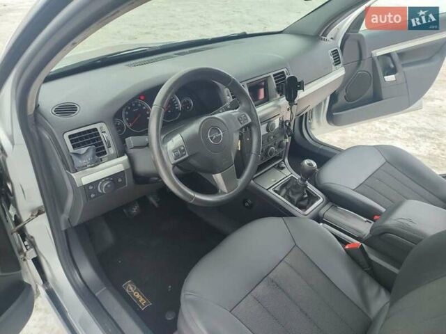 Сірий Опель Вектра, об'ємом двигуна 1.8 л та пробігом 169 тис. км за 5900 $, фото 11 на Automoto.ua