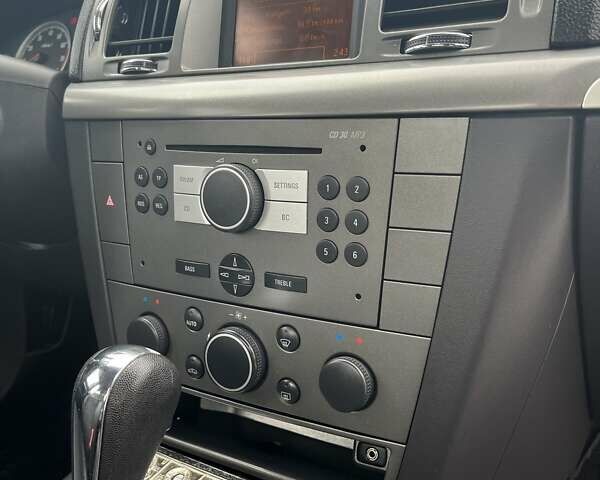 Серый Опель Вектра, объемом двигателя 2.2 л и пробегом 138 тыс. км за 6500 $, фото 23 на Automoto.ua