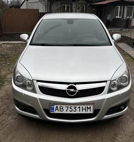 Серый Опель Вектра, объемом двигателя 2.2 л и пробегом 288 тыс. км за 4800 $, фото 1 на Automoto.ua