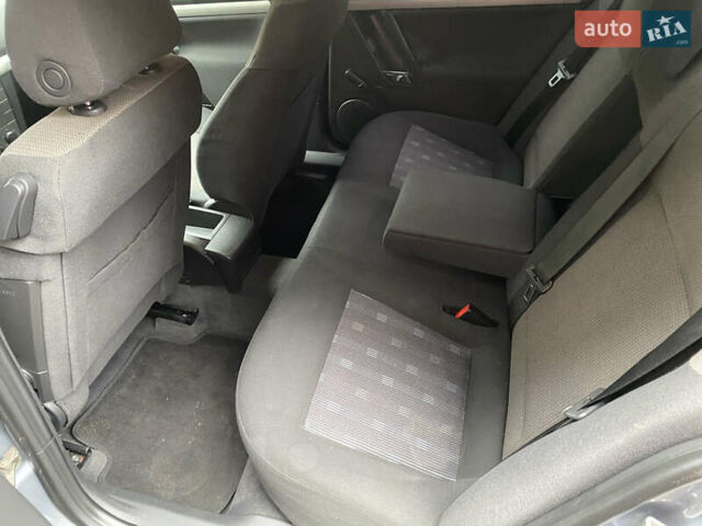 Сірий Опель Вектра, об'ємом двигуна 1.6 л та пробігом 250 тис. км за 4450 $, фото 14 на Automoto.ua