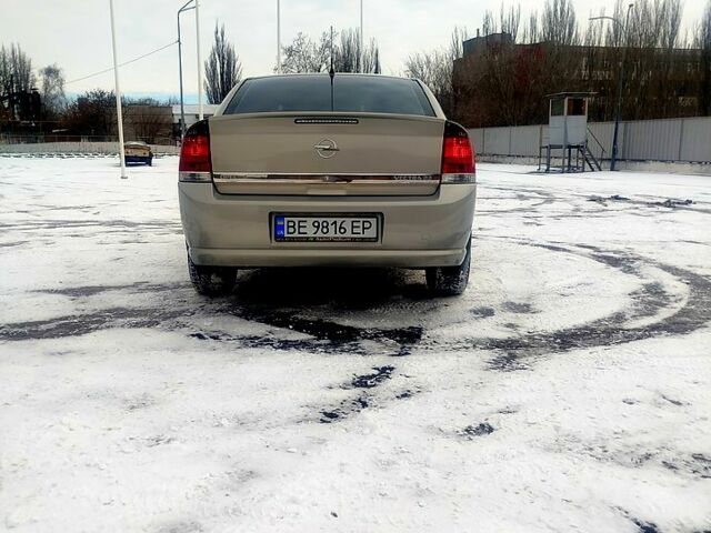 Серый Опель Вектра, объемом двигателя 2.2 л и пробегом 1420 тыс. км за 5500 $, фото 5 на Automoto.ua
