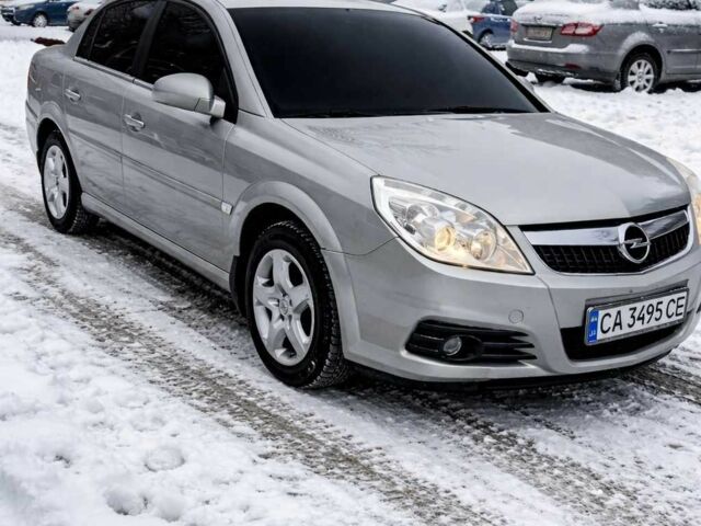 Серый Опель Вектра, объемом двигателя 1.9 л и пробегом 200 тыс. км за 4920 $, фото 2 на Automoto.ua