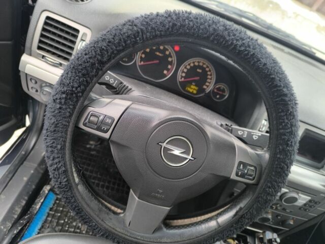 Серый Опель Вектра, объемом двигателя 2.2 л и пробегом 175 тыс. км за 5300 $, фото 5 на Automoto.ua