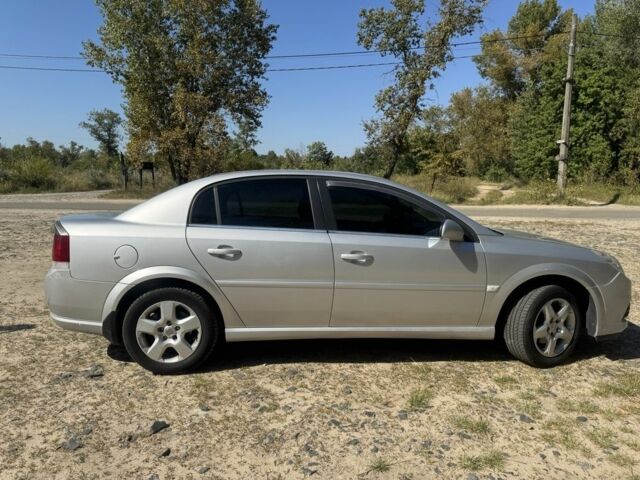 Сірий Опель Вектра, об'ємом двигуна 2.2 л та пробігом 290 тис. км за 4499 $, фото 2 на Automoto.ua