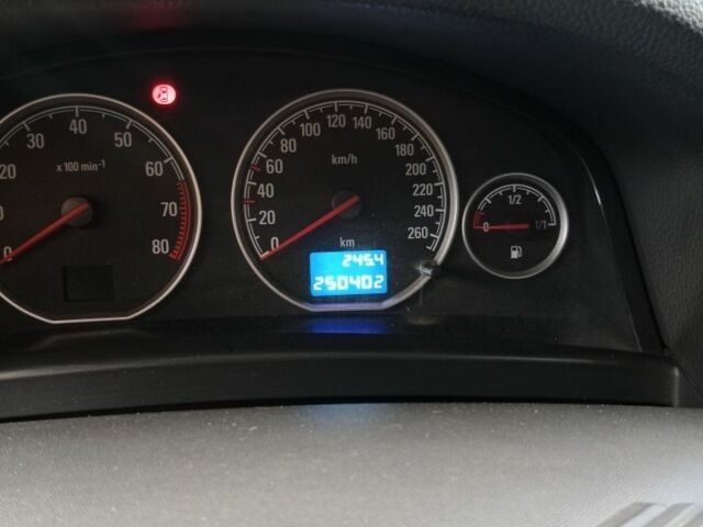 Серый Опель Вектра, объемом двигателя 2.2 л и пробегом 250 тыс. км за 6500 $, фото 9 на Automoto.ua