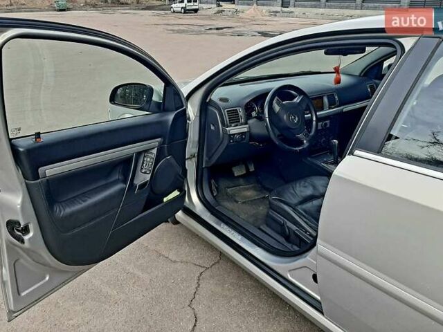 Серый Опель Вектра, объемом двигателя 2.2 л и пробегом 299 тыс. км за 6250 $, фото 11 на Automoto.ua