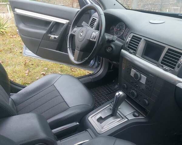 Серый Опель Вектра, объемом двигателя 2.2 л и пробегом 228 тыс. км за 4900 $, фото 5 на Automoto.ua