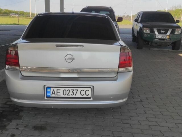 Сірий Опель Вектра, об'ємом двигуна 2.2 л та пробігом 265 тис. км за 5500 $, фото 6 на Automoto.ua