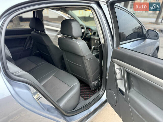 Серый Опель Вектра, объемом двигателя 2.2 л и пробегом 218 тыс. км за 6000 $, фото 20 на Automoto.ua