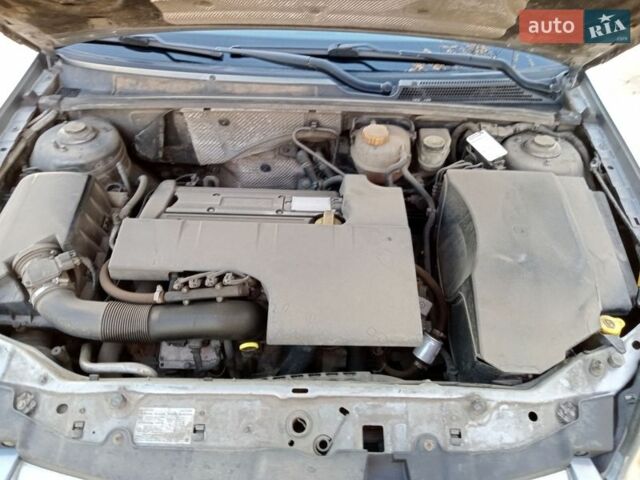 Серый Опель Вектра, объемом двигателя 2.2 л и пробегом 340 тыс. км за 5500 $, фото 9 на Automoto.ua