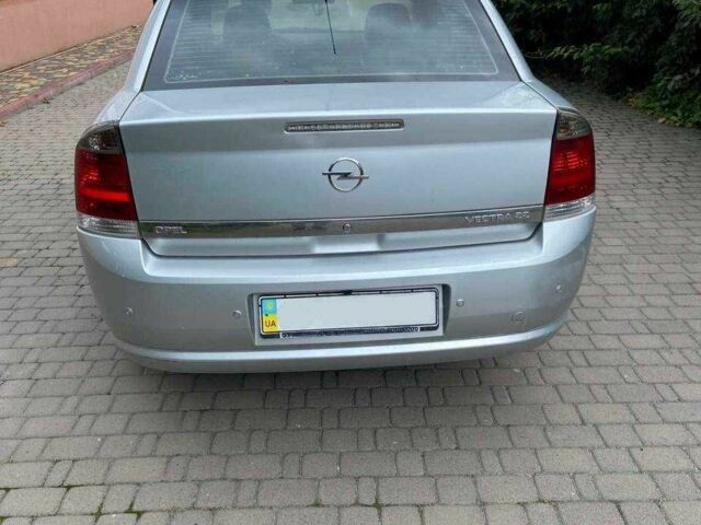 Сірий Опель Вектра, об'ємом двигуна 2.2 л та пробігом 104 тис. км за 8000 $, фото 3 на Automoto.ua