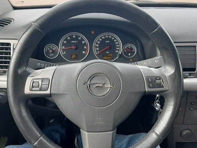 Серый Опель Вектра, объемом двигателя 2.2 л и пробегом 299 тыс. км за 6250 $, фото 22 на Automoto.ua