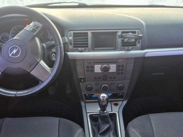 Серый Опель Вектра, объемом двигателя 2.2 л и пробегом 286 тыс. км за 4800 $, фото 5 на Automoto.ua