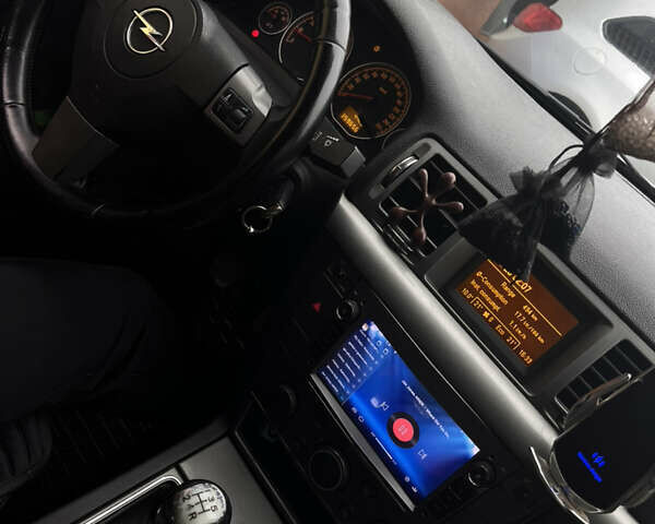 Серый Опель Вектра, объемом двигателя 2.2 л и пробегом 360 тыс. км за 6000 $, фото 4 на Automoto.ua