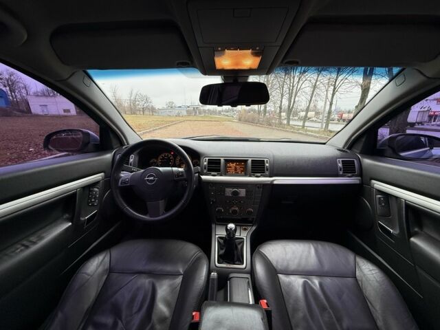 Серый Опель Вектра, объемом двигателя 2.2 л и пробегом 188 тыс. км за 5400 $, фото 7 на Automoto.ua